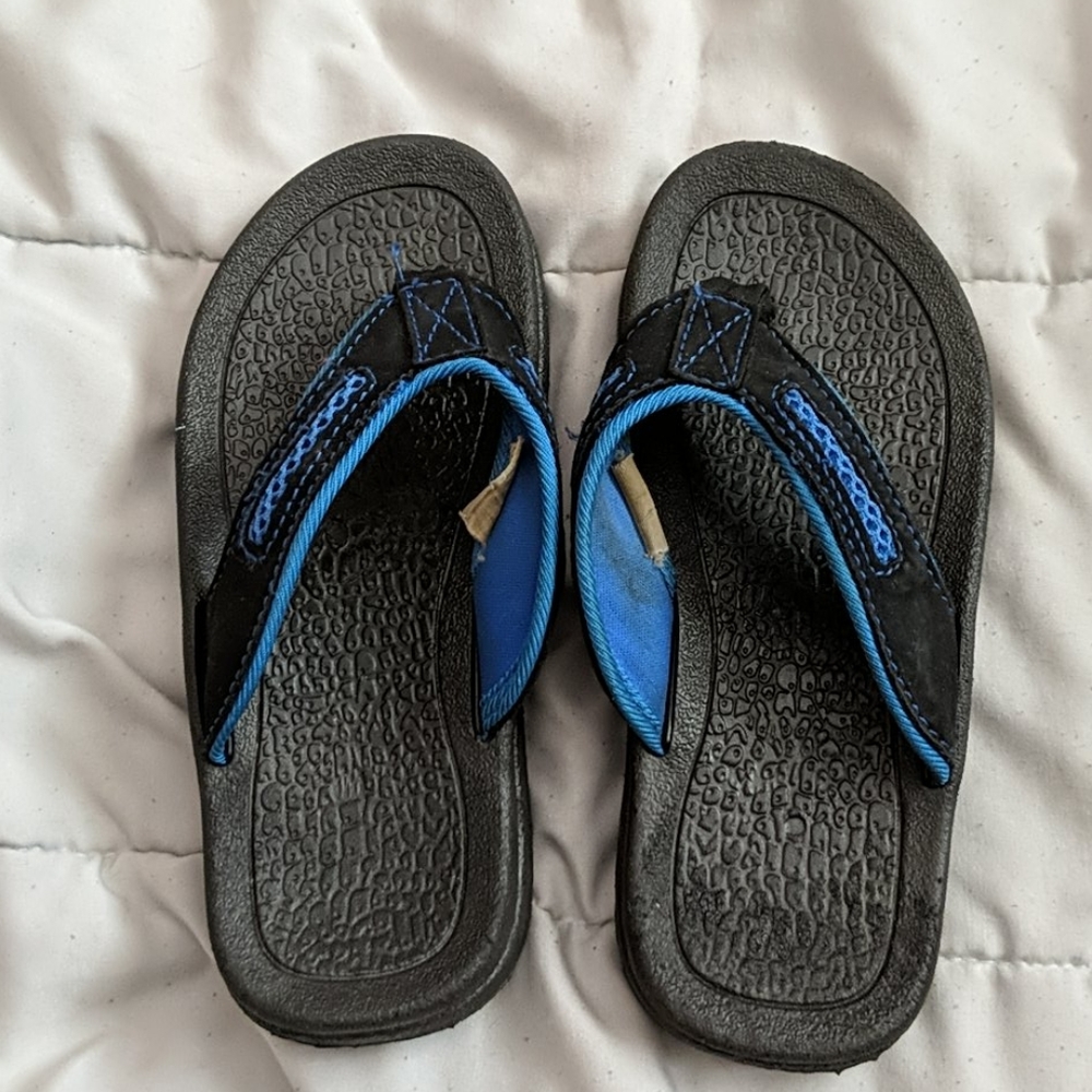 Kids heavy flip flops